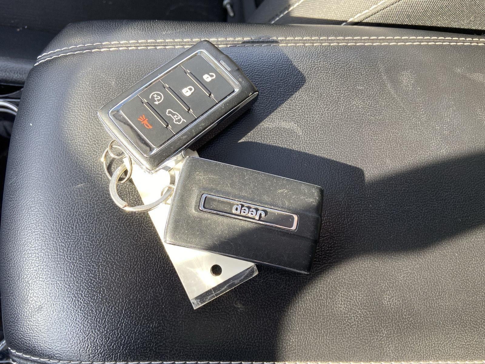 2023 Jeep Grand Cherokee L Laredo