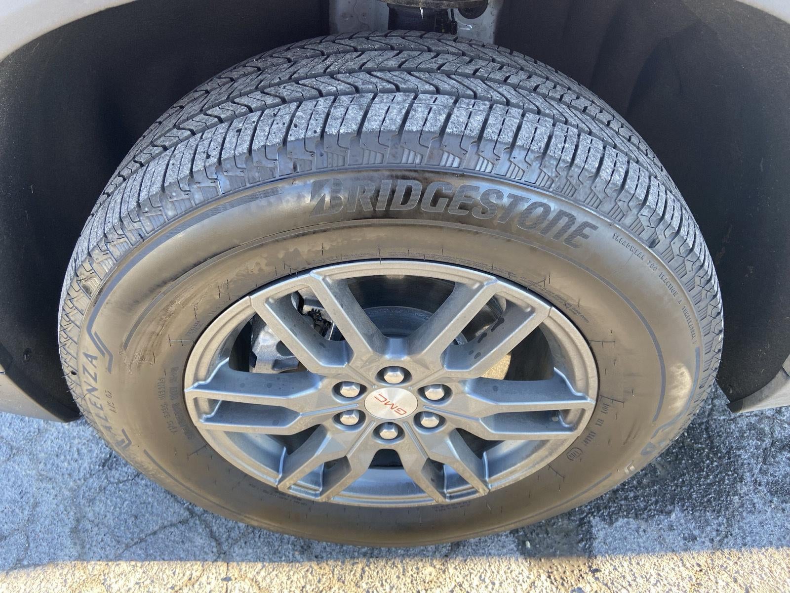 2025 GMC Acadia AWD Elevation