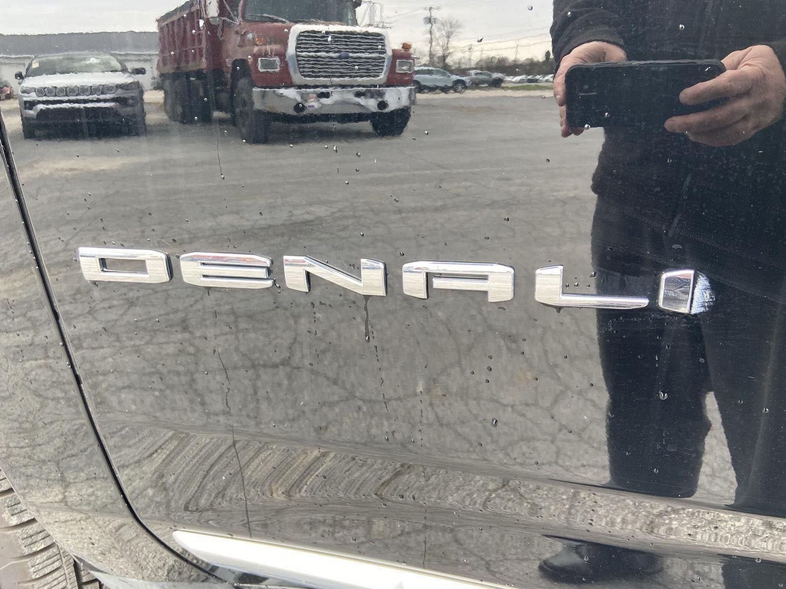 2025 GMC Yukon Denali