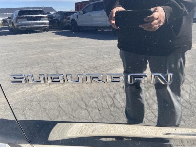 2023 Chevrolet Suburban RST