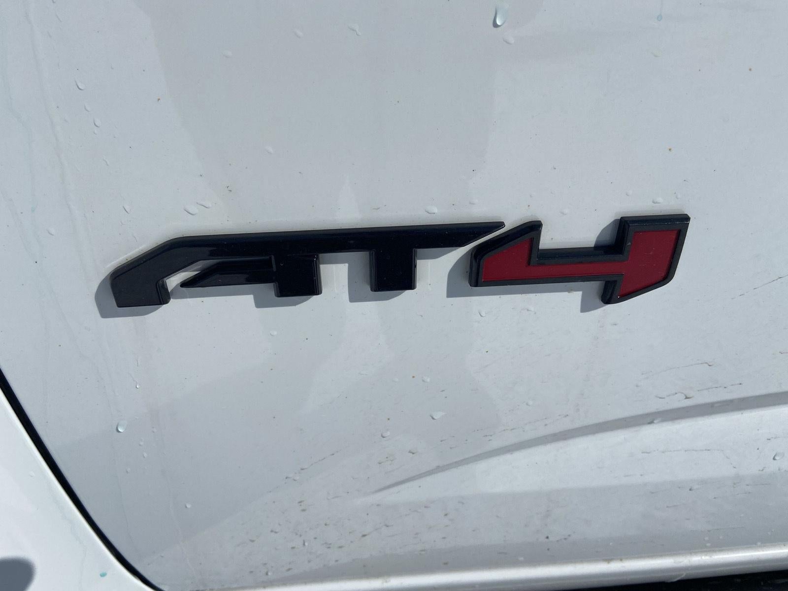 2022 GMC Canyon 4WD AT4 w/Leather