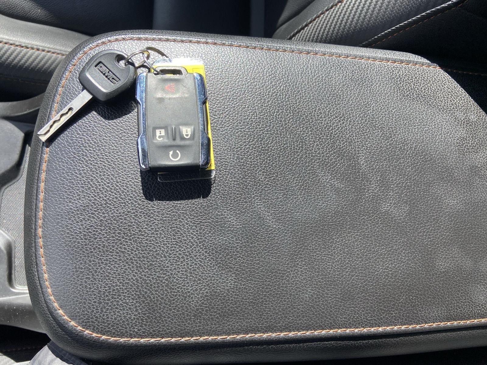 2022 GMC Canyon 4WD AT4 w/Leather