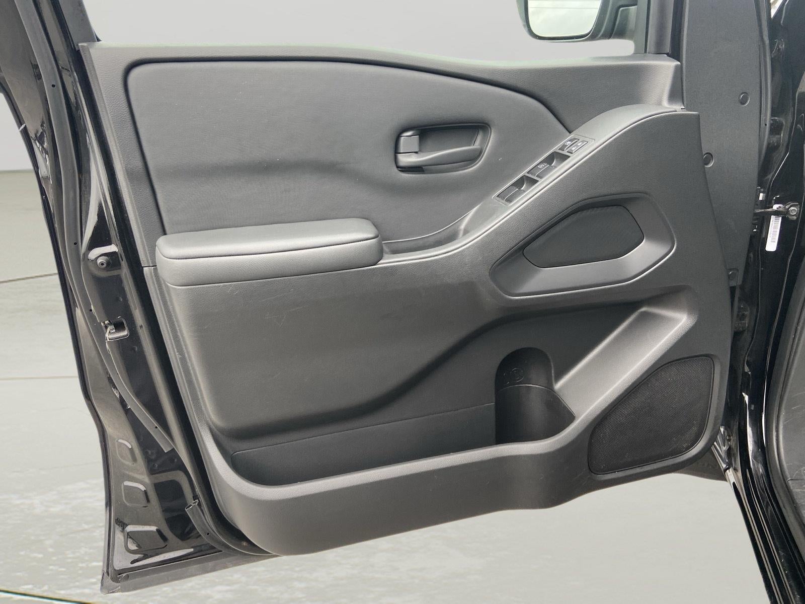 2023 Nissan Frontier S