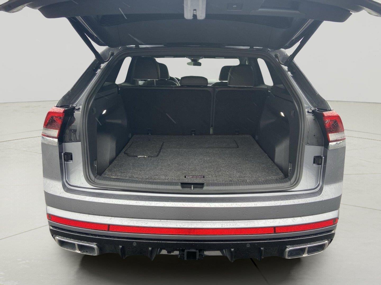 2024 Volkswagen Atlas Cross Sport 2.0T SEL Premium R-Line