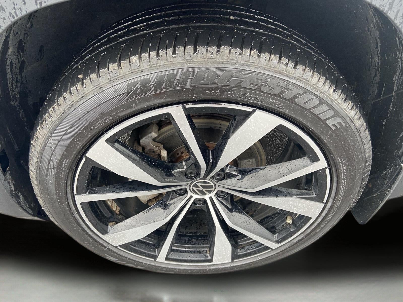 2024 Volkswagen Atlas Cross Sport 2.0T SEL Premium R-Line
