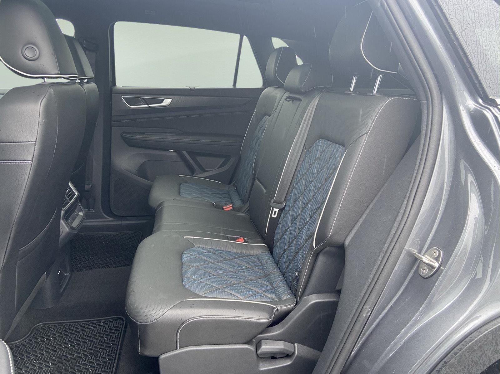 2024 Volkswagen Atlas Cross Sport 2.0T SEL Premium R-Line