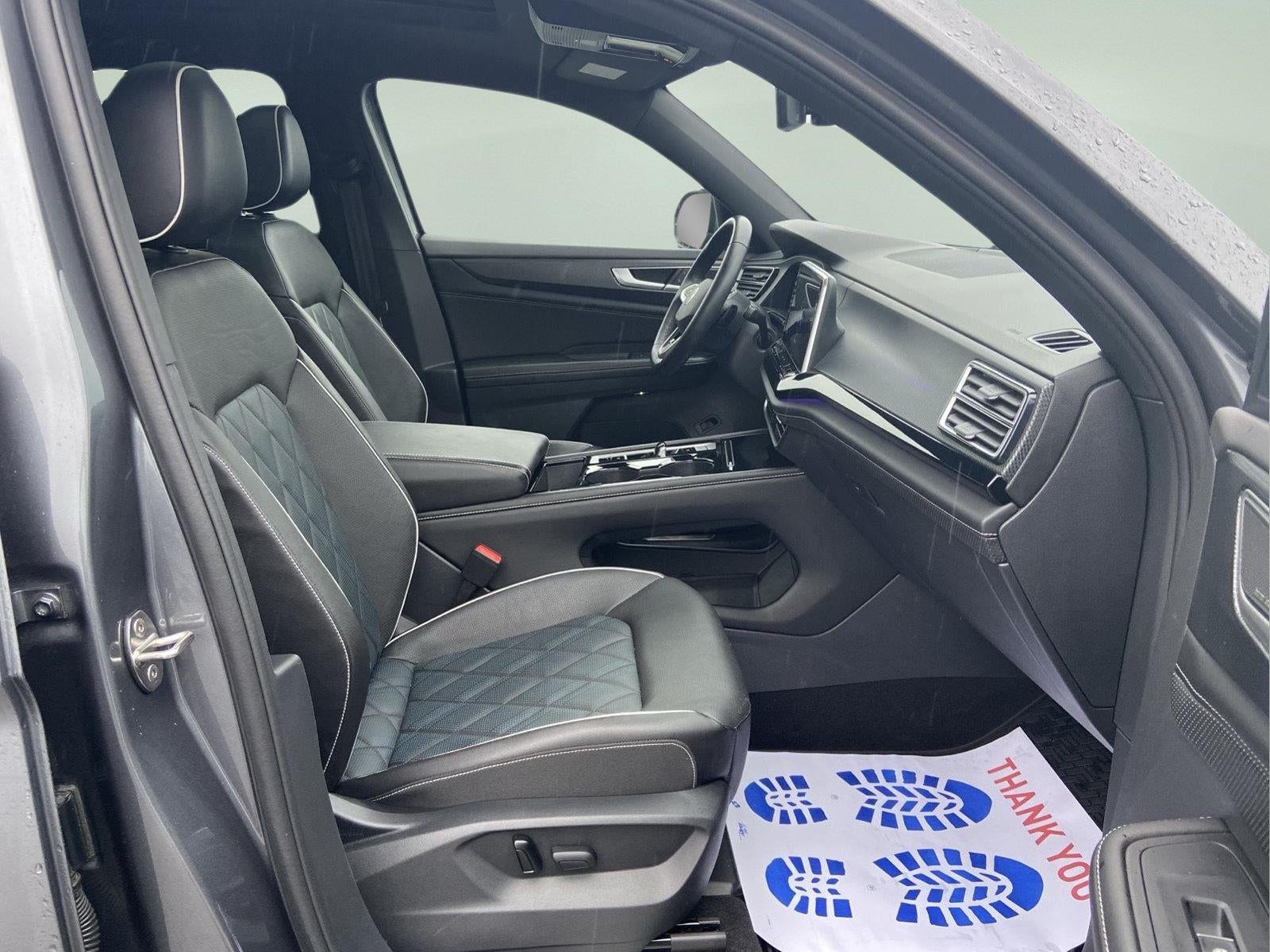 2024 Volkswagen Atlas Cross Sport 2.0T SEL Premium R-Line