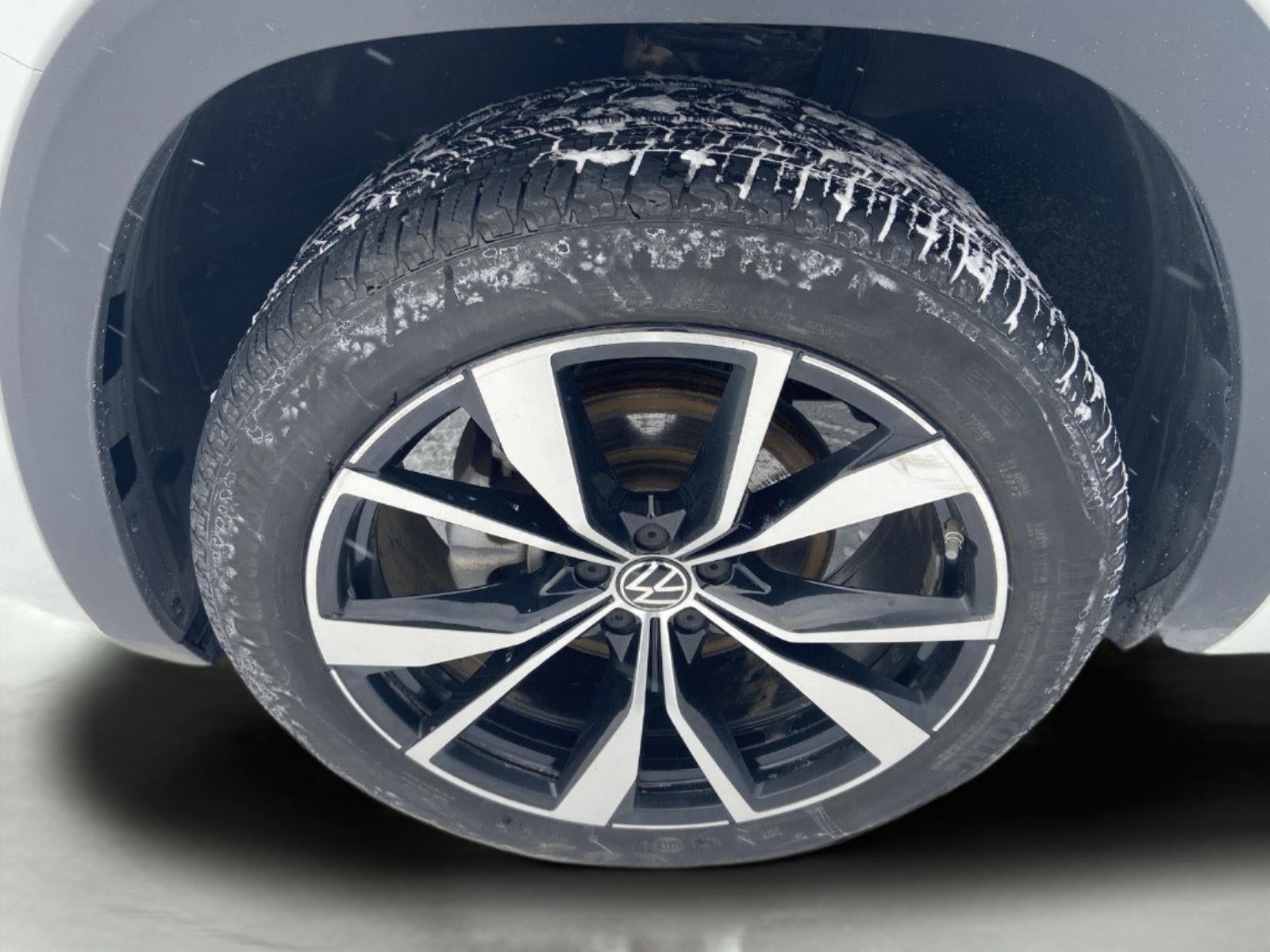 2024 Volkswagen Atlas Cross Sport 2.0T SEL Premium R-Line