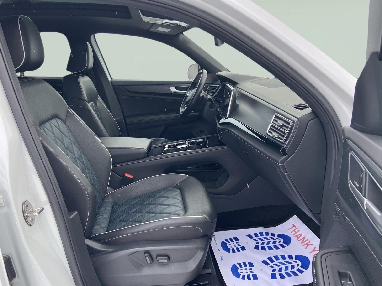 2024 Volkswagen Atlas Cross Sport 2.0T SEL Premium R-Line