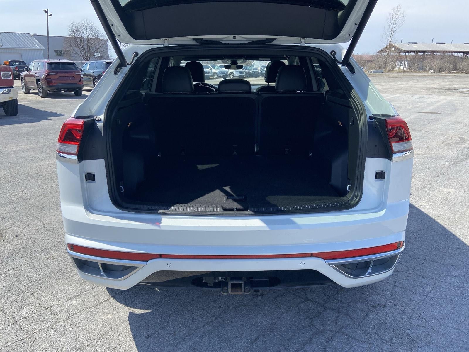 2022 Volkswagen Atlas Cross Sport 3.6L V6 SEL Premium R-Line