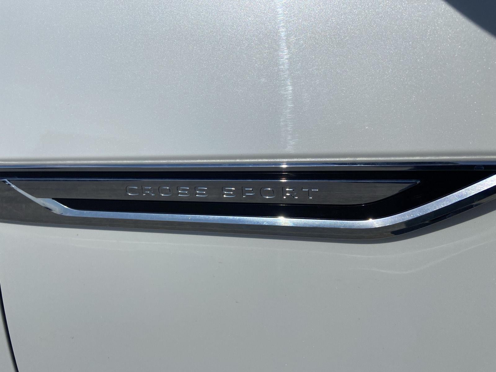 2022 Volkswagen Atlas Cross Sport 3.6L V6 SEL Premium R-Line