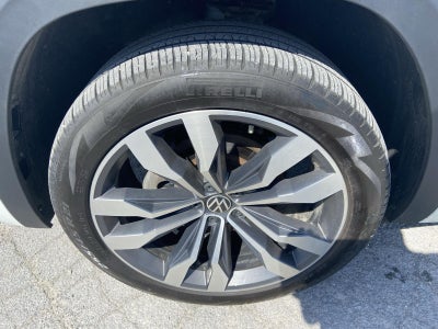 2022 Volkswagen Atlas Cross Sport 3.6L V6 SEL Premium R-Line