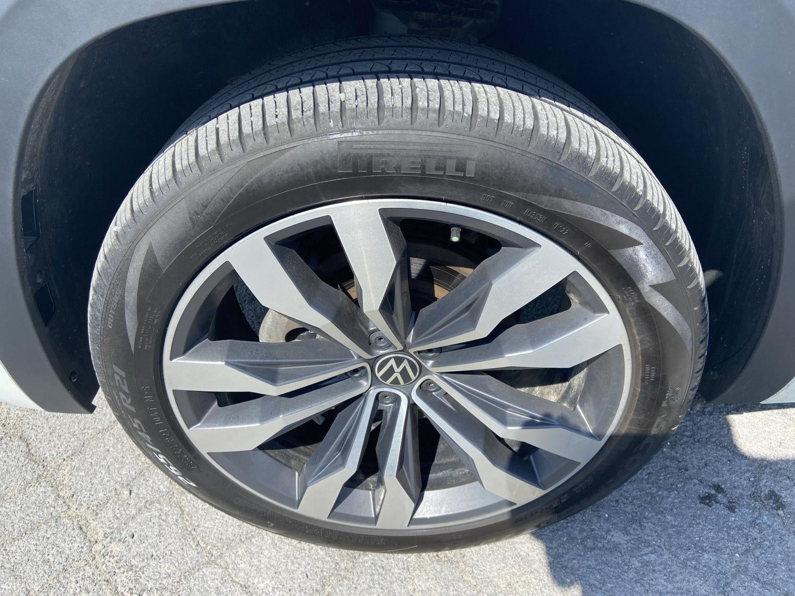 2022 Volkswagen Atlas Cross Sport 3.6L V6 SEL Premium R-Line