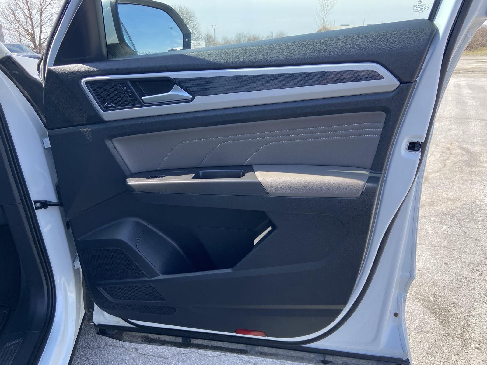 2022 Volkswagen Atlas Cross Sport 3.6L V6 SEL Premium R-Line