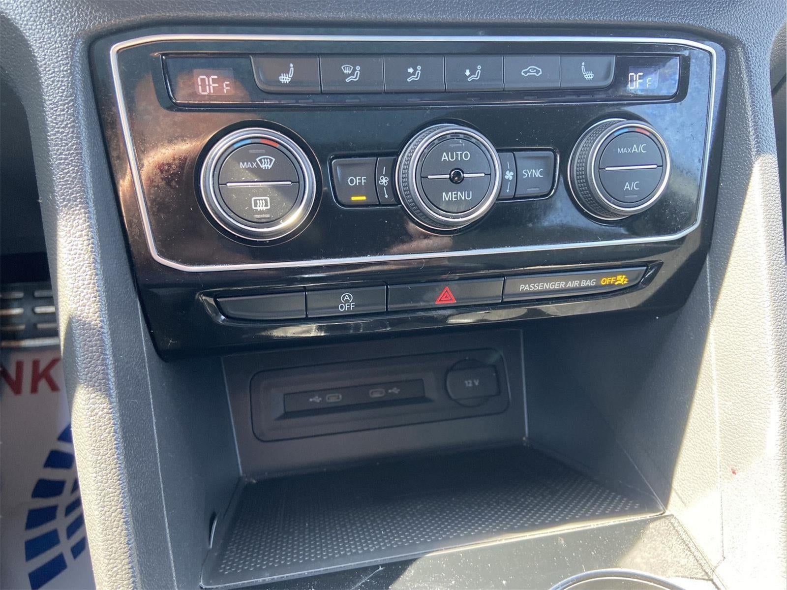 2022 Volkswagen Atlas Cross Sport 3.6L V6 SEL Premium R-Line