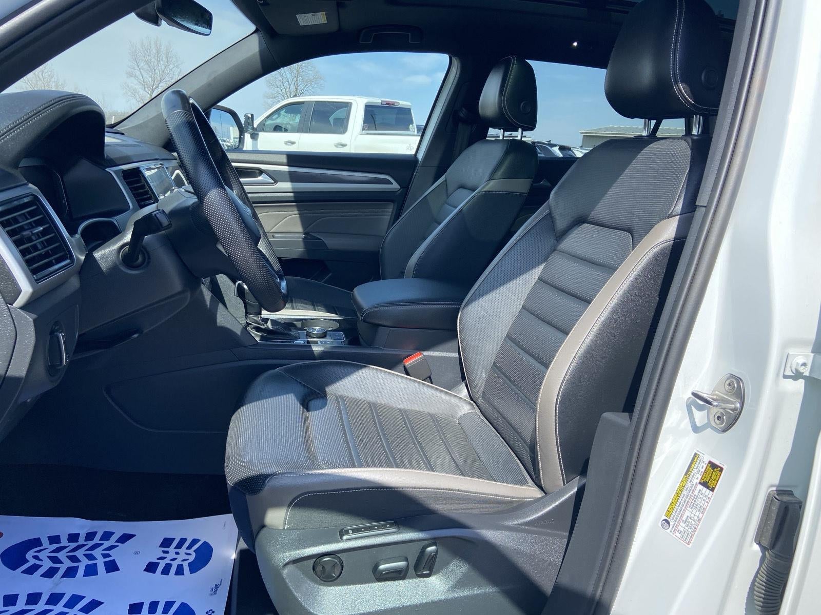 2022 Volkswagen Atlas Cross Sport 3.6L V6 SEL Premium R-Line