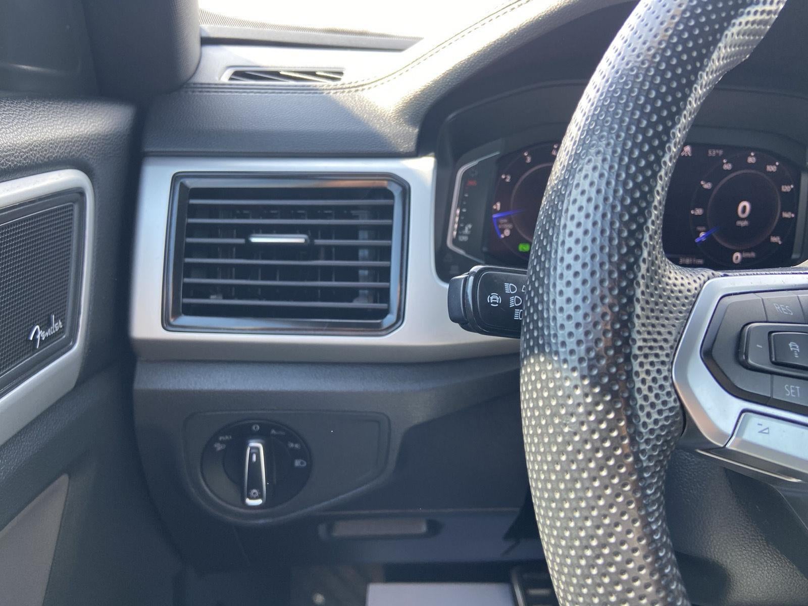 2022 Volkswagen Atlas Cross Sport 3.6L V6 SEL Premium R-Line