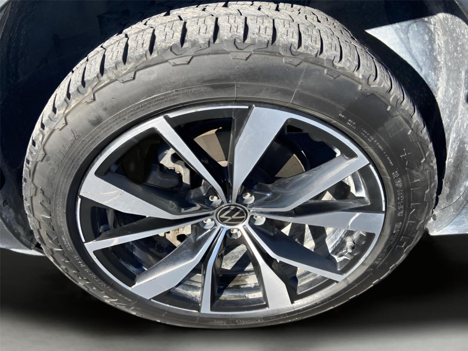 2024 Volkswagen Atlas 2.0T SEL Premium R-Line