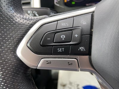 2022 Volkswagen Atlas Cross Sport 3.6L V6 SEL R-Line