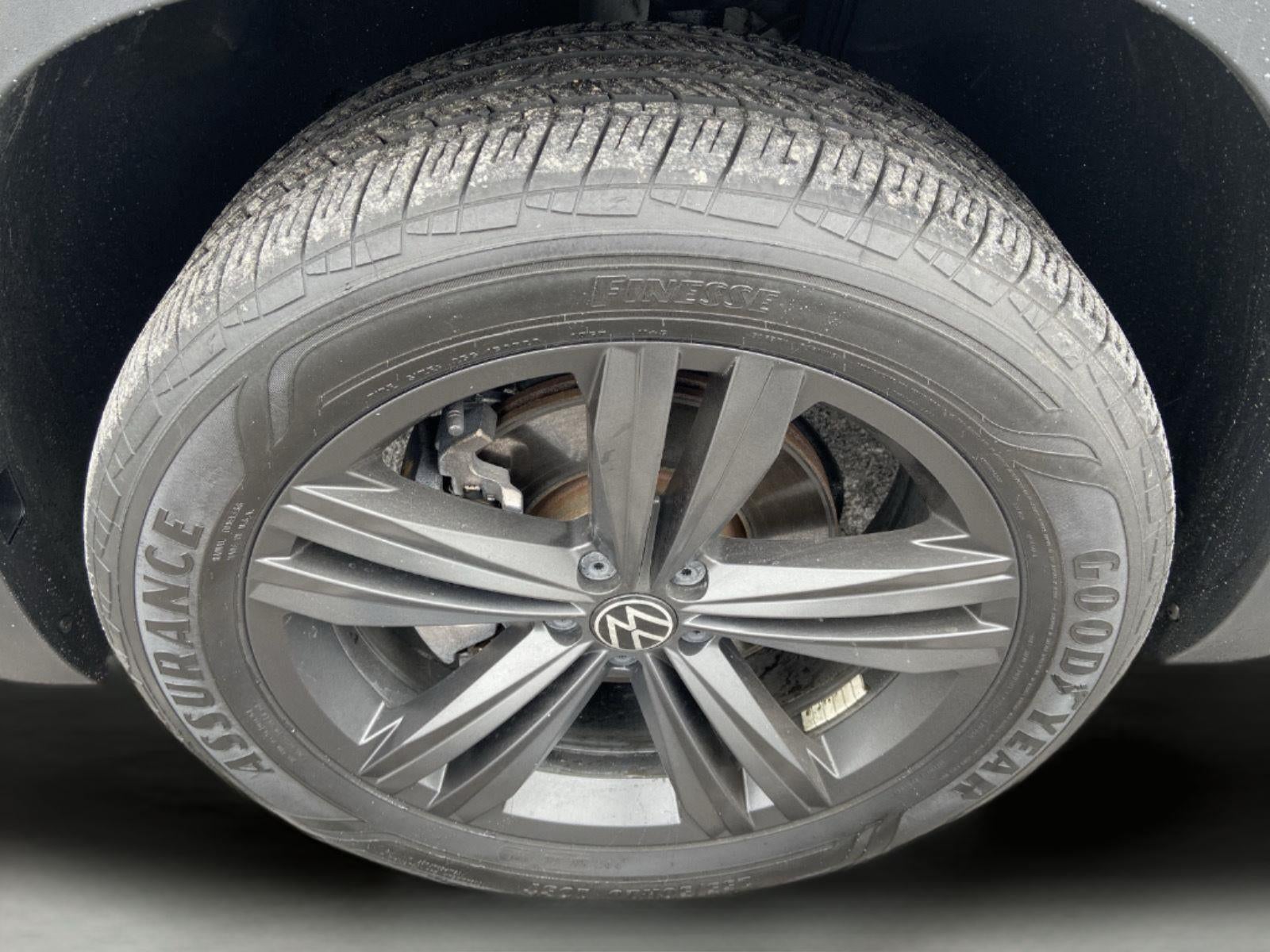 2022 Volkswagen Atlas Cross Sport 3.6L V6 SEL R-Line