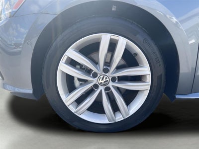 2018 Volkswagen Passat 2.0T SEL Premium