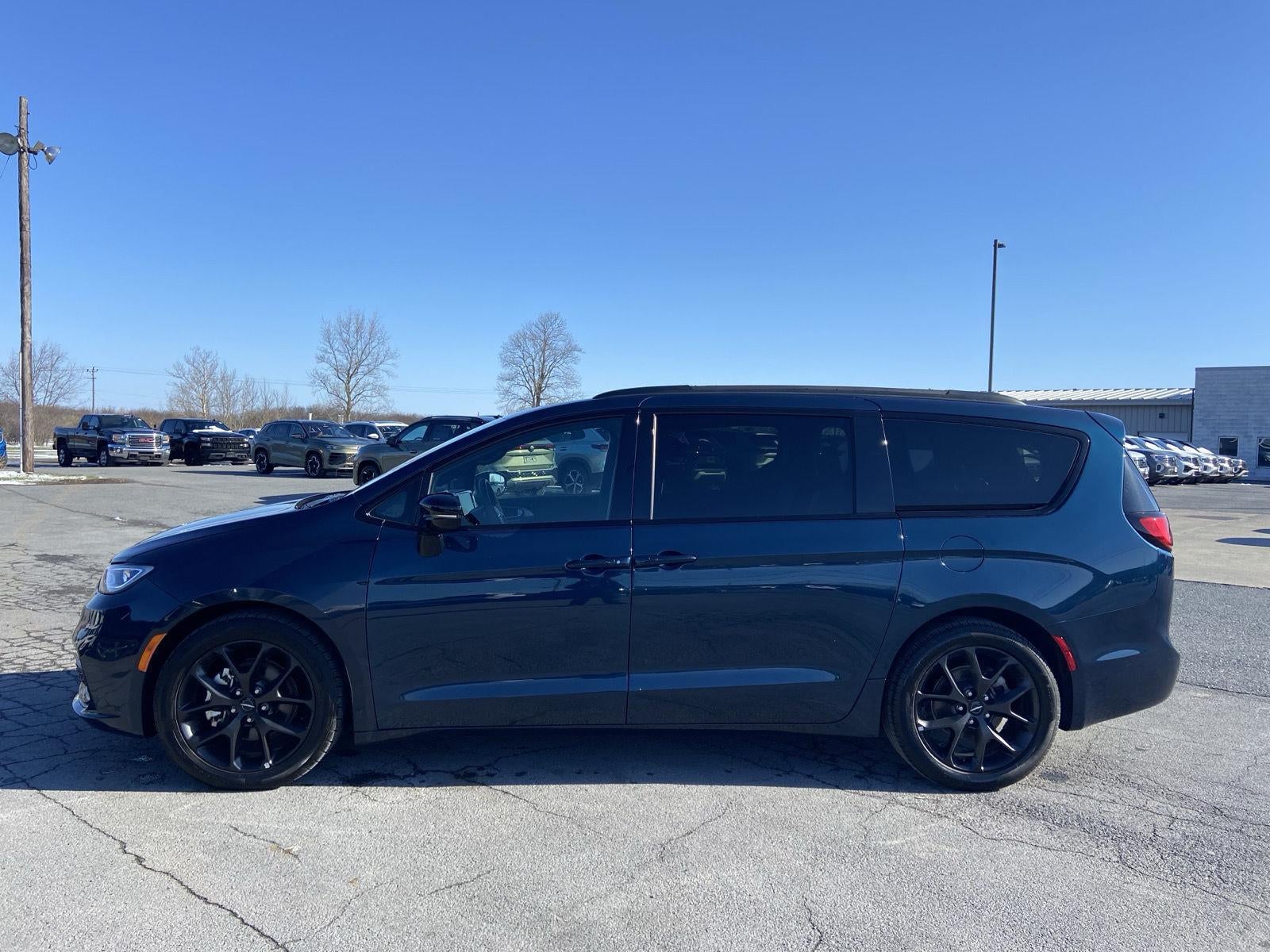 2025 Chrysler Pacifica Limited