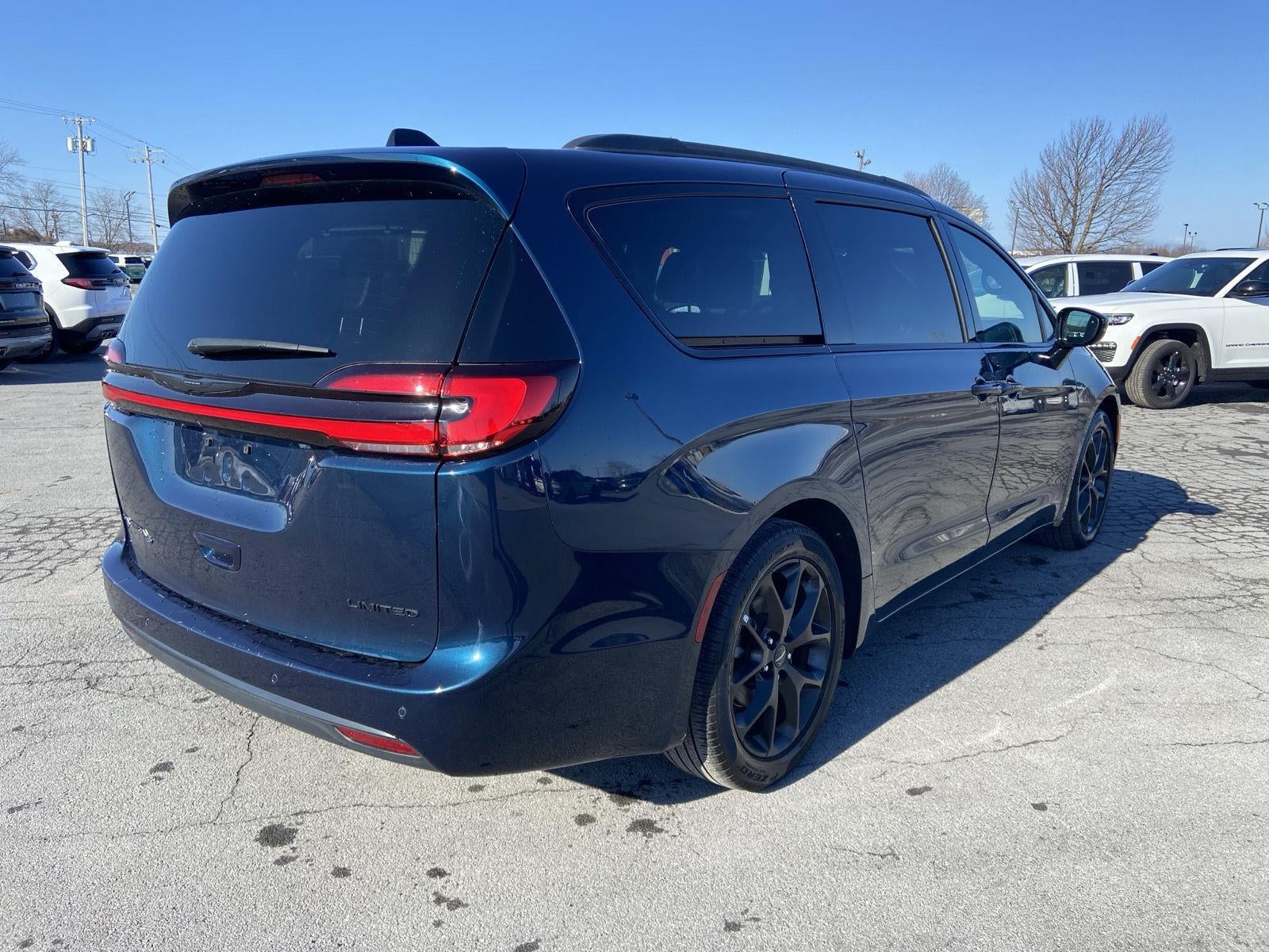 2025 Chrysler Pacifica Limited
