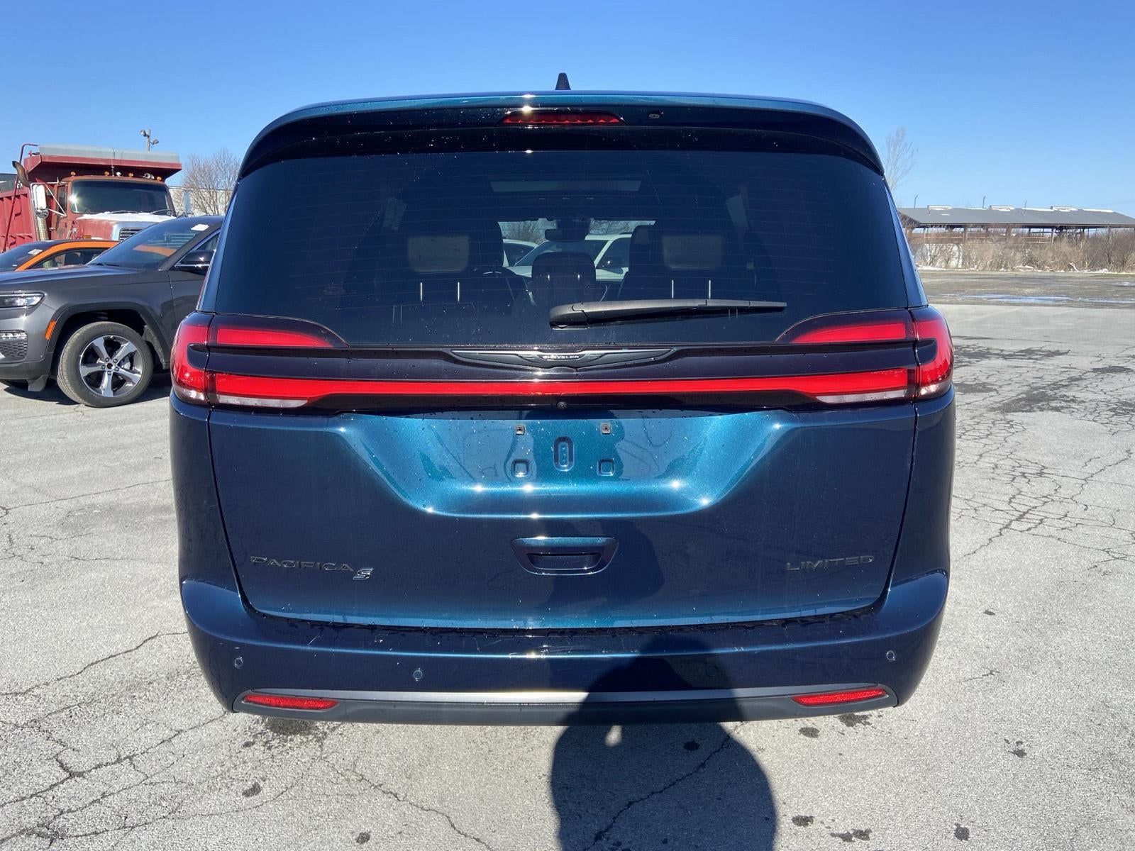 2025 Chrysler Pacifica Limited