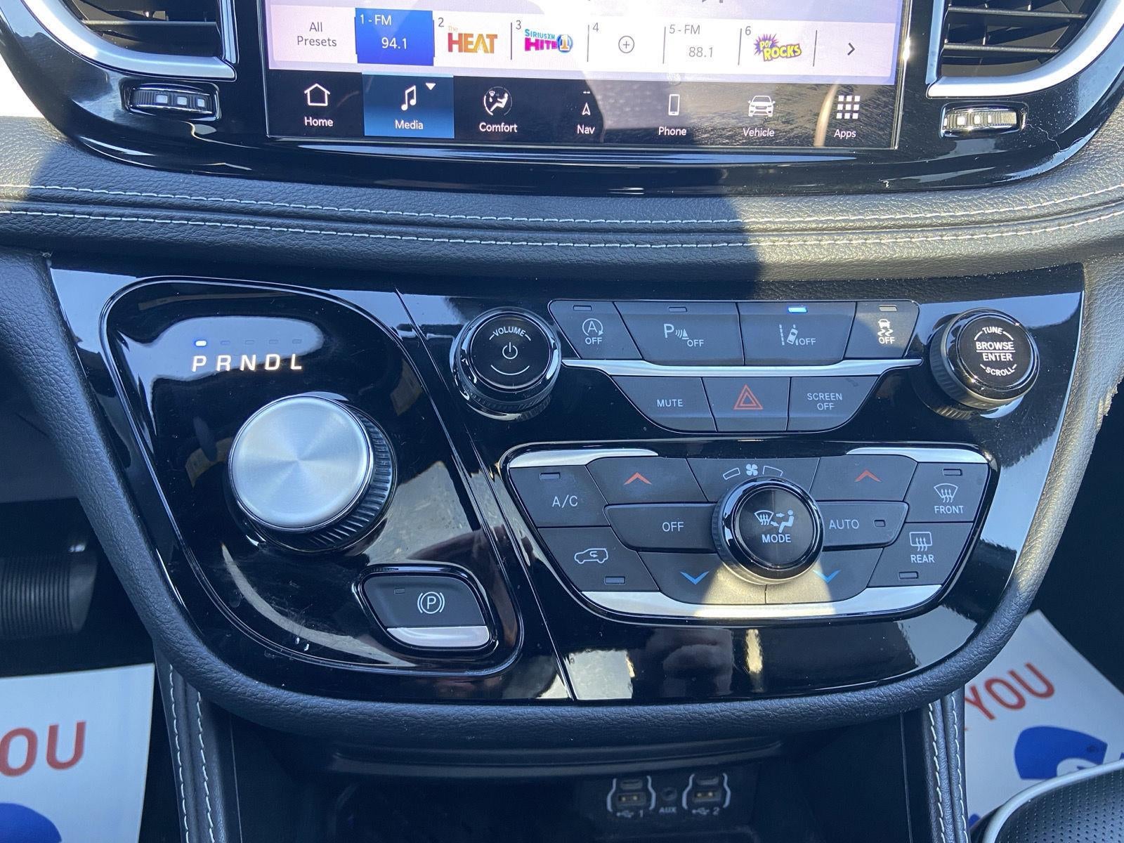 2025 Chrysler Pacifica Limited