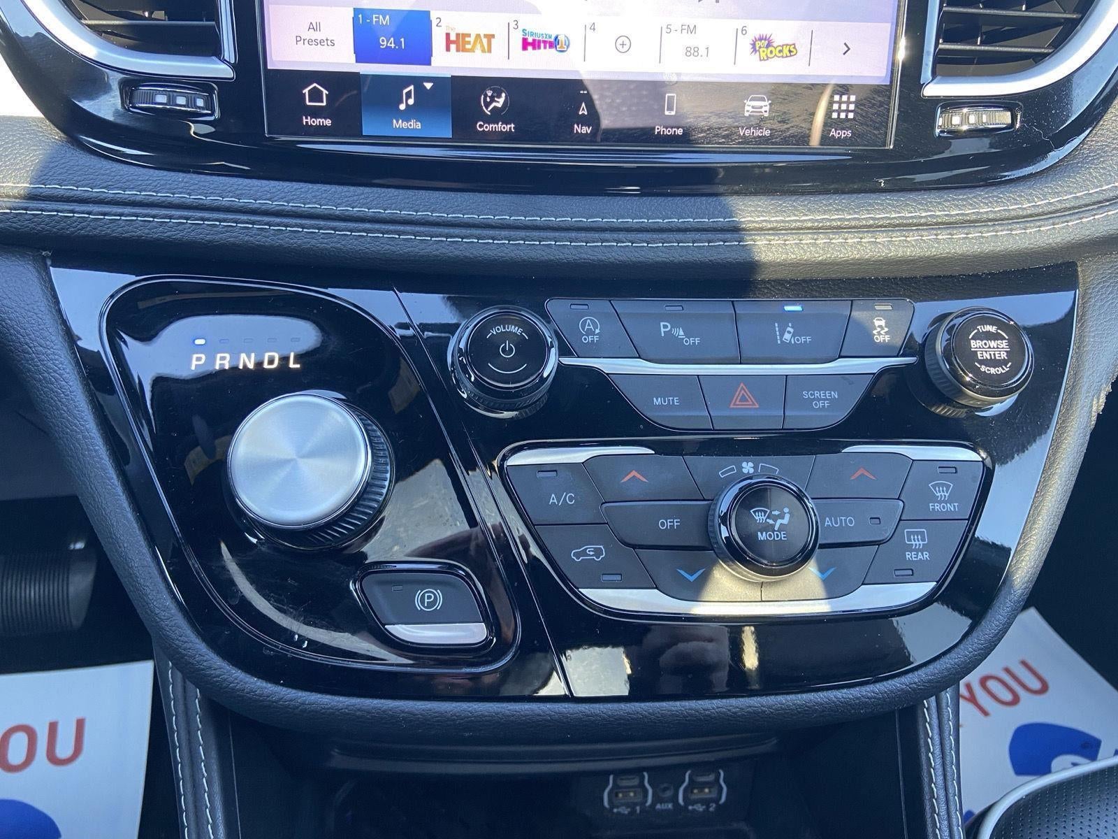 2025 Chrysler Pacifica Limited