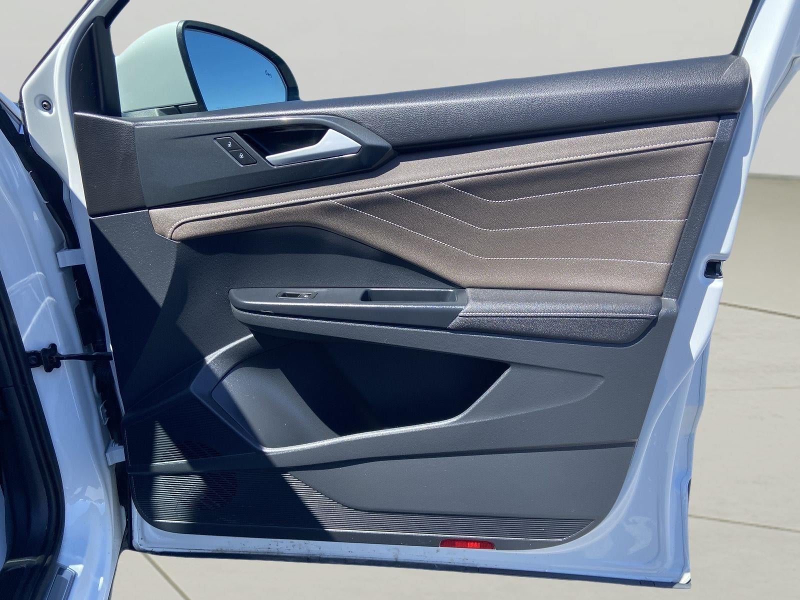 2024 Volkswagen Taos SEL