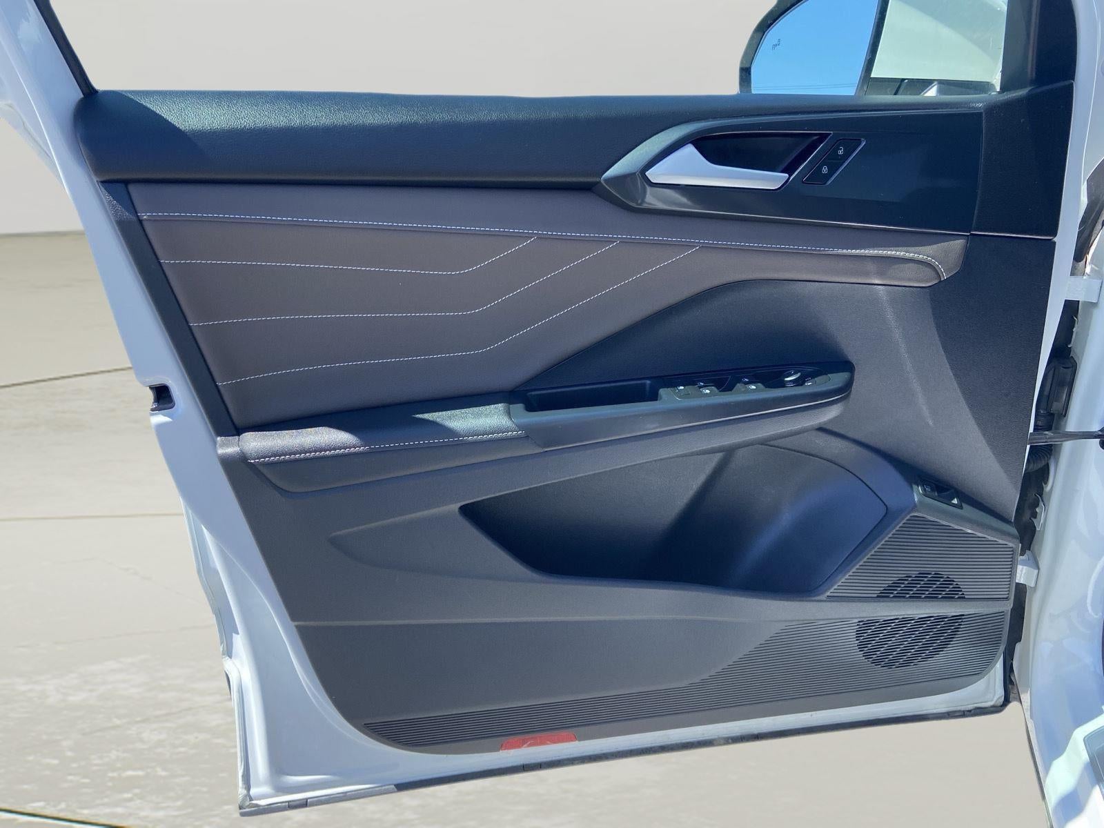 2024 Volkswagen Taos SEL