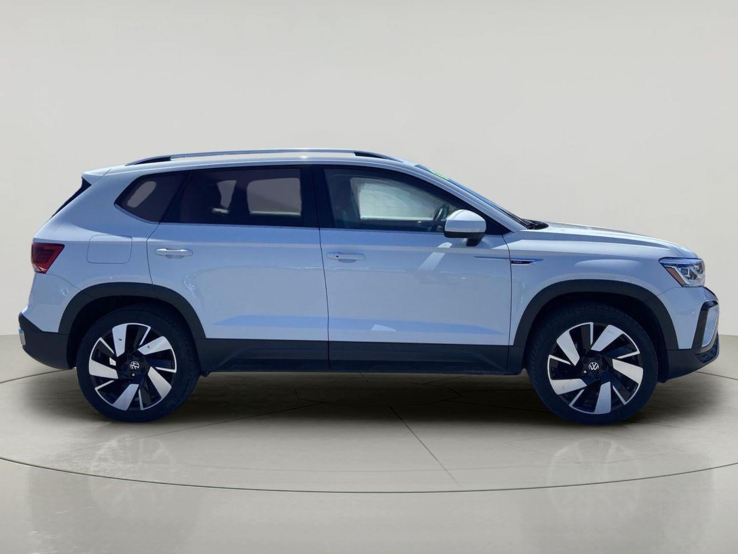 2024 Volkswagen Taos SEL