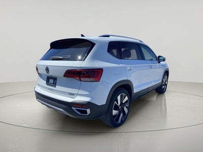 2024 Volkswagen Taos SEL