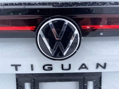 2025 Volkswagen Tiguan SE R-Line Black