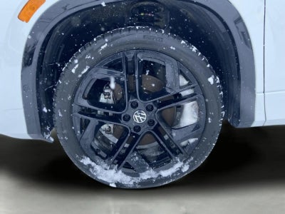 2025 Volkswagen Tiguan SE R-Line Black