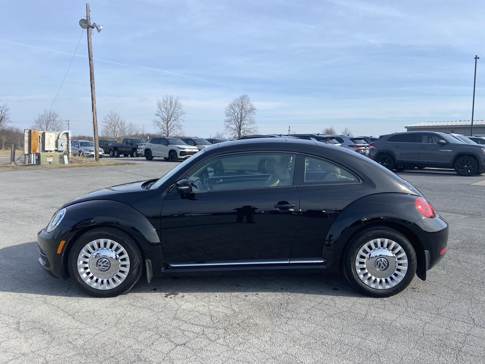 2013 Volkswagen Beetle 2.5L w/Sun