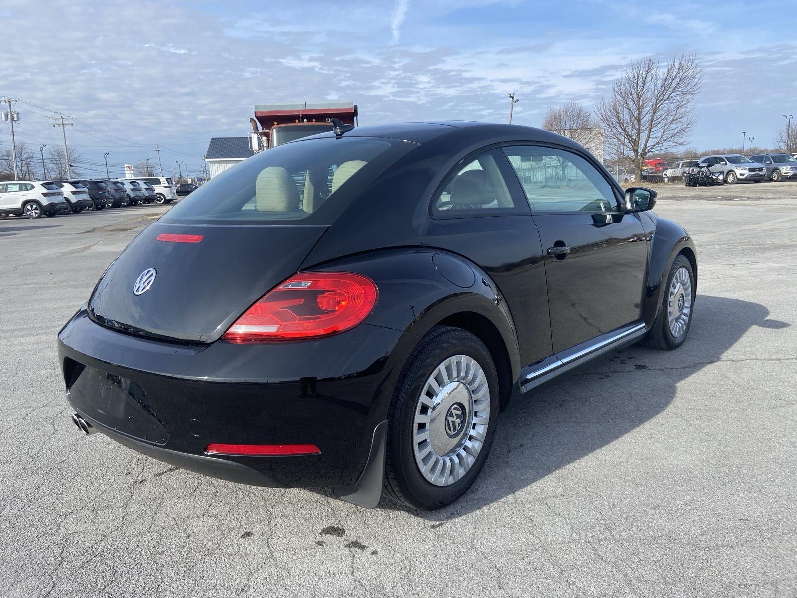 2013 Volkswagen Beetle 2.5L w/Sun
