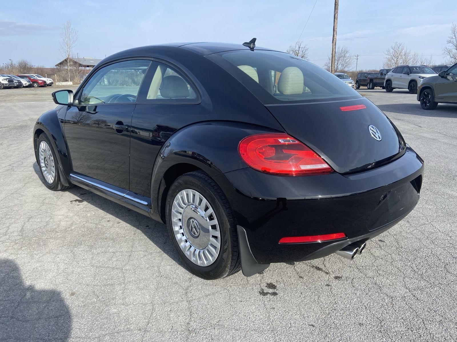 2013 Volkswagen Beetle 2.5L w/Sun