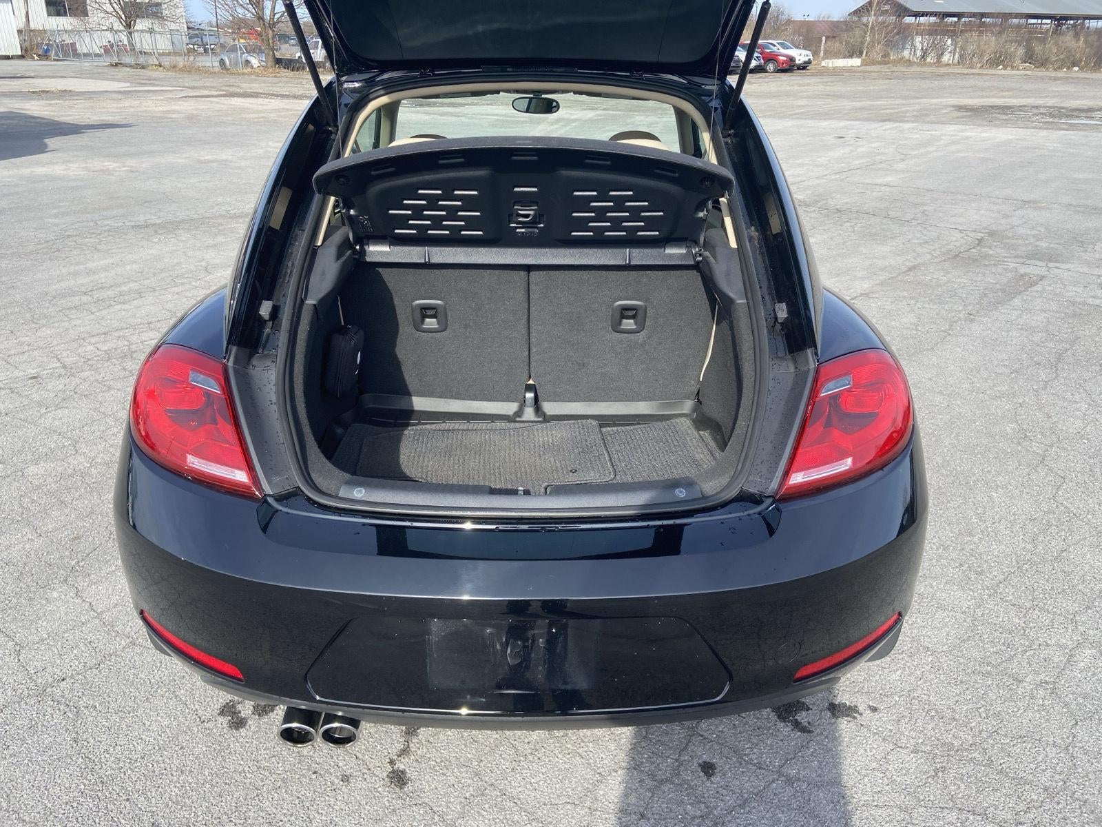 2013 Volkswagen Beetle 2.5L w/Sun