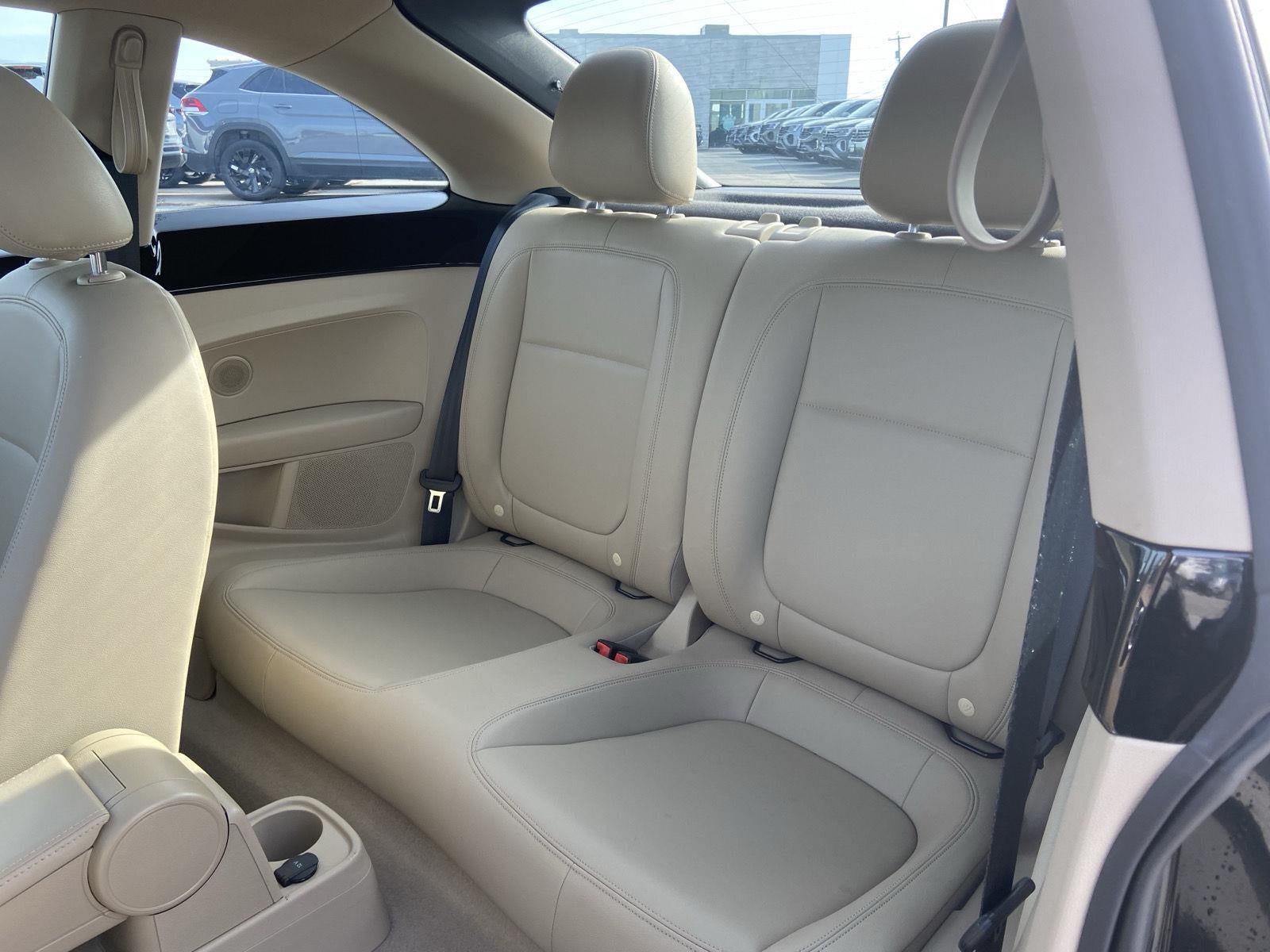 2013 Volkswagen Beetle 2.5L w/Sun