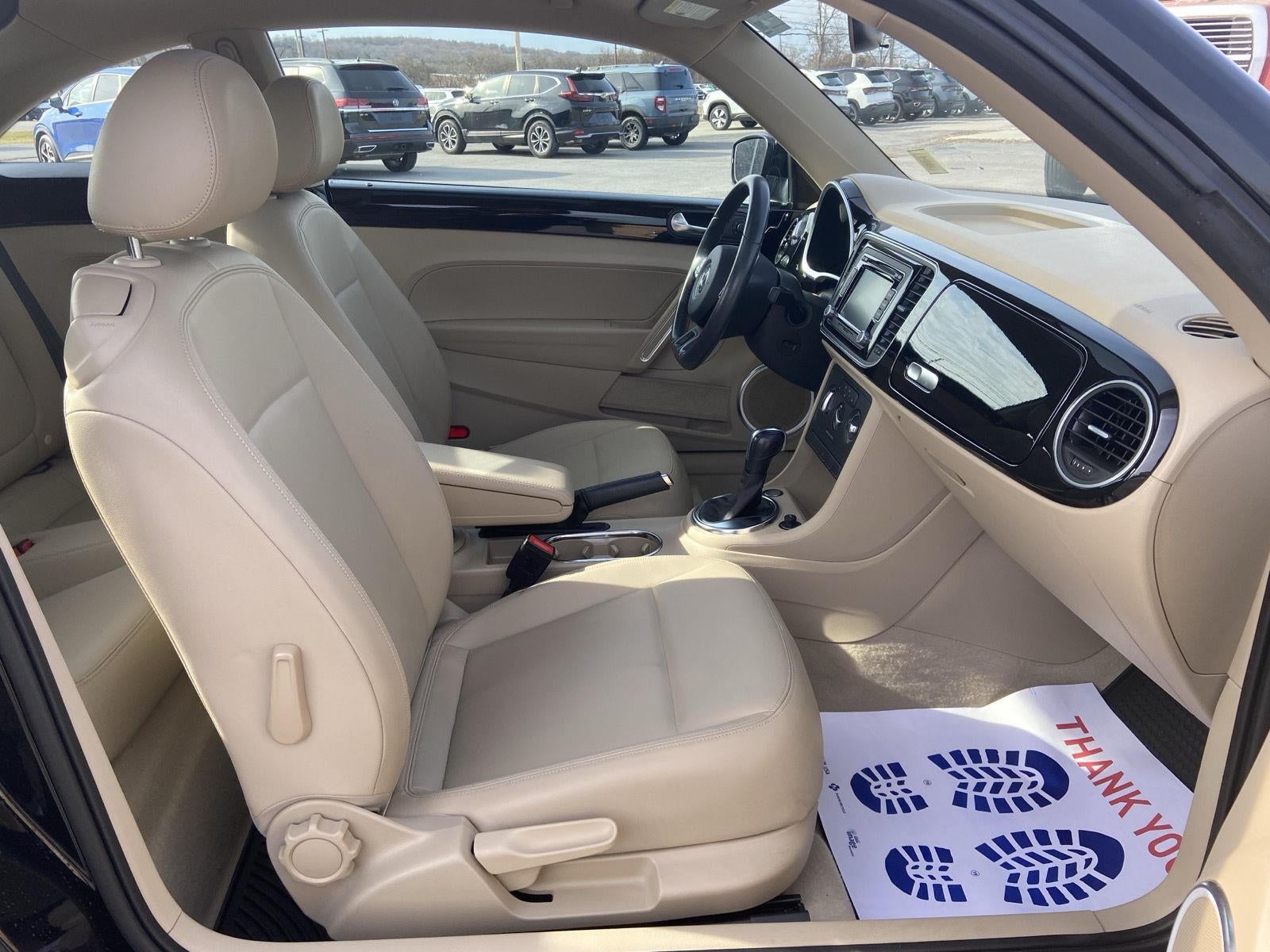 2013 Volkswagen Beetle 2.5L w/Sun