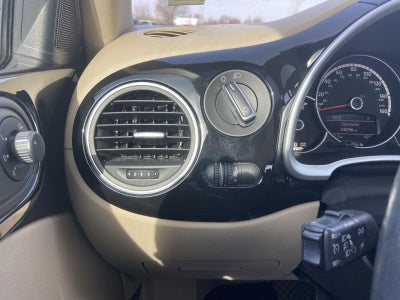 2013 Volkswagen Beetle 2.5L w/Sun