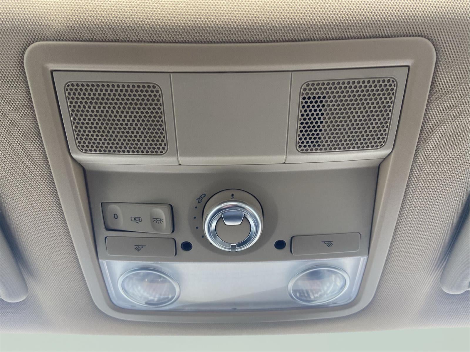 2013 Volkswagen Beetle 2.5L w/Sun