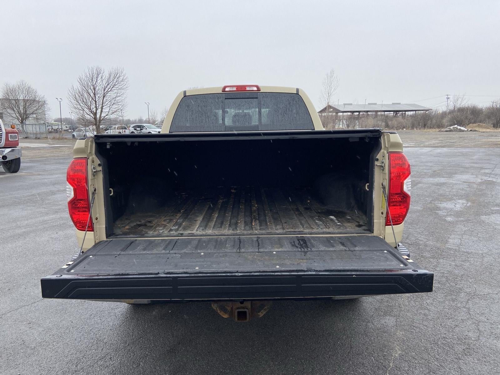 2017 Toyota Tundra SR5