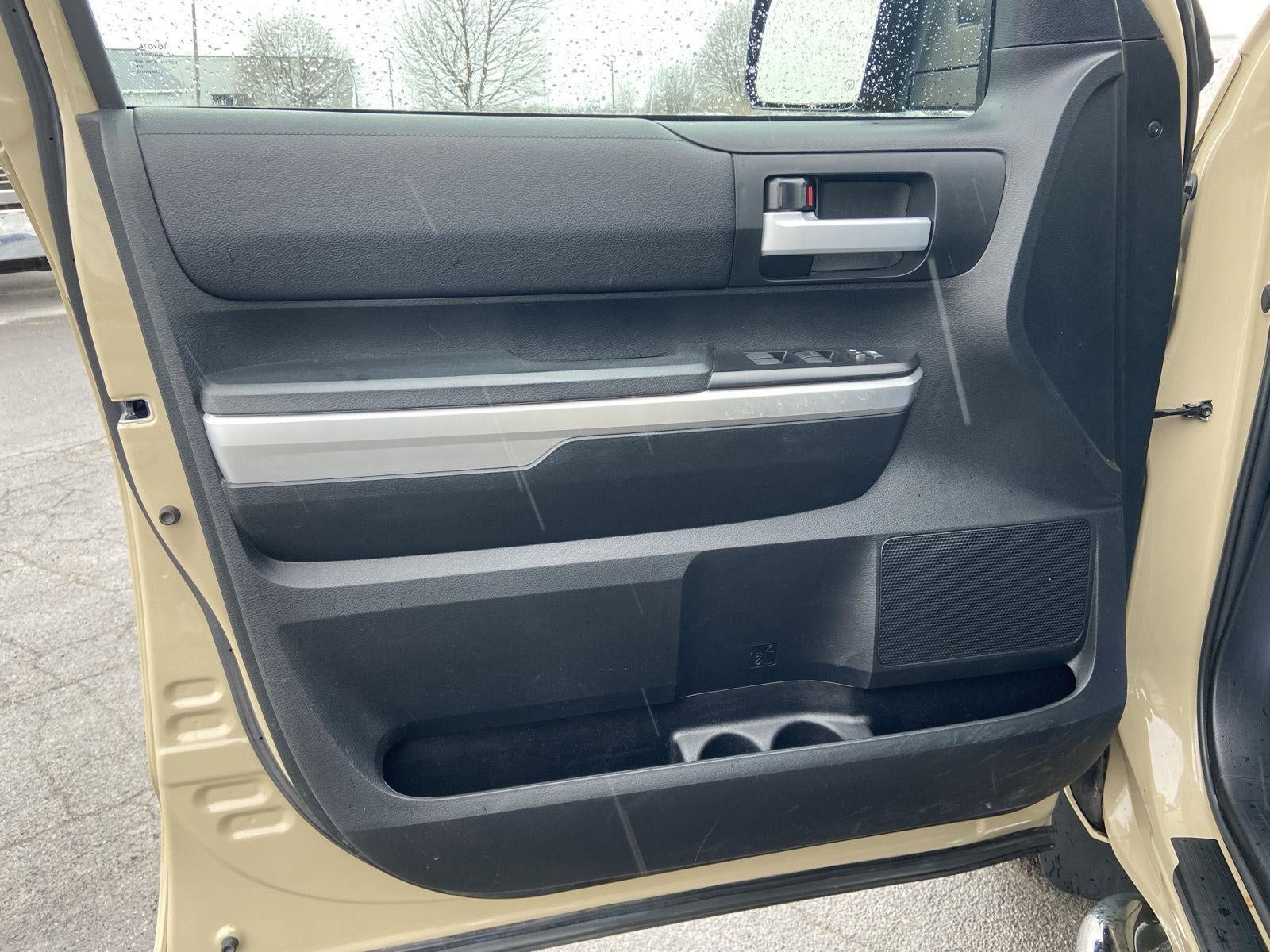 2017 Toyota Tundra SR5