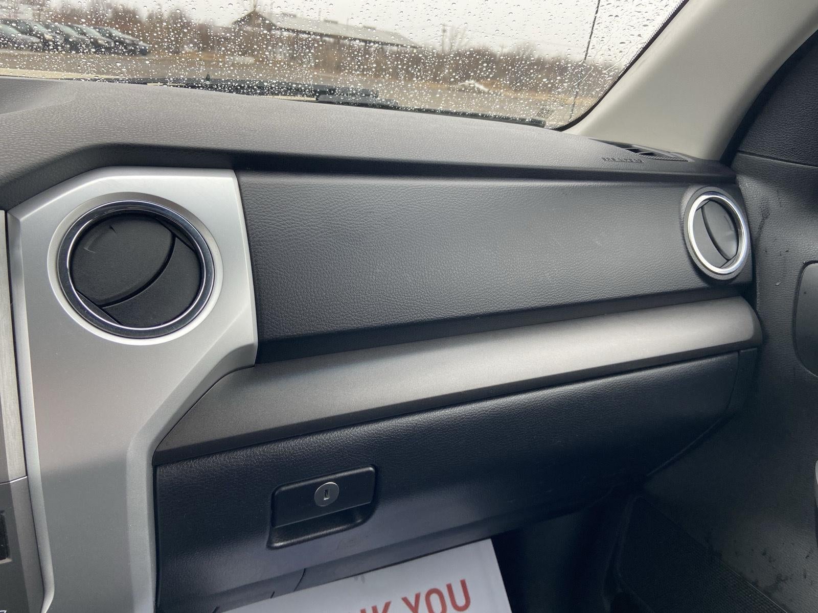 2017 Toyota Tundra SR5