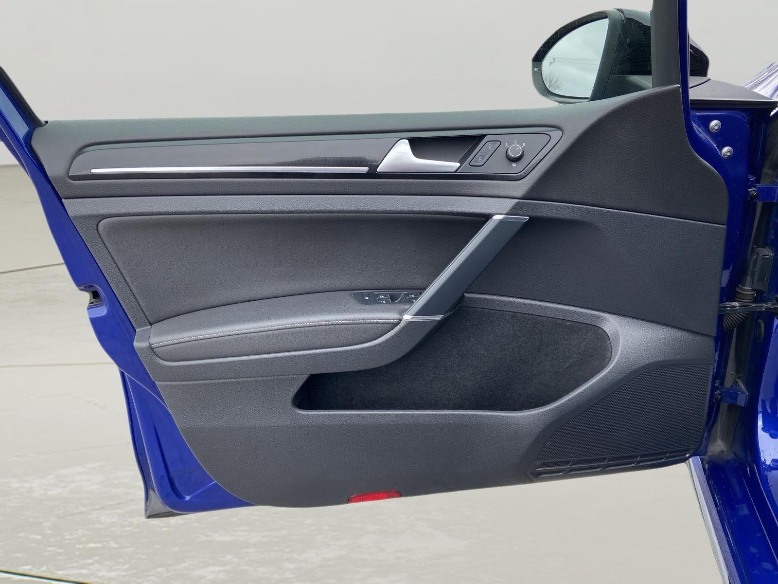 2019 Volkswagen Golf R 2.0T Manual w/DCC/Nav