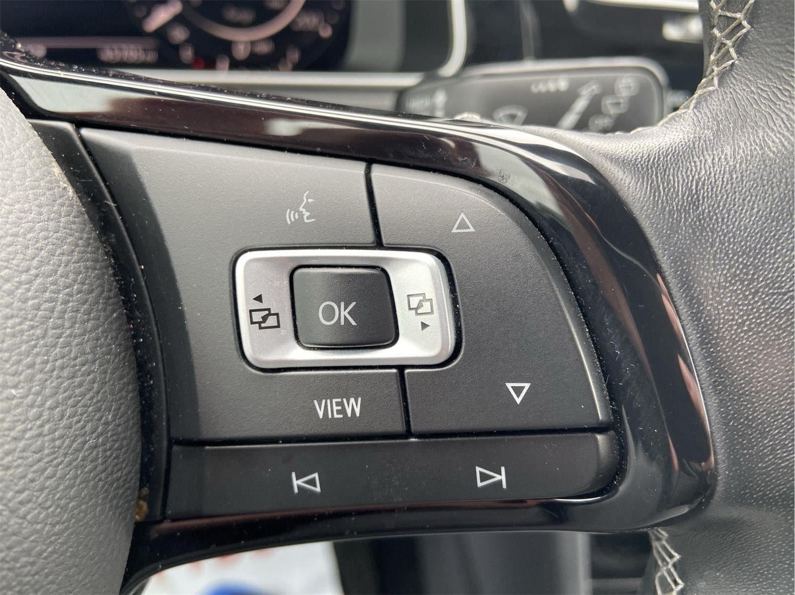 2019 Volkswagen Golf R 2.0T Manual w/DCC/Nav