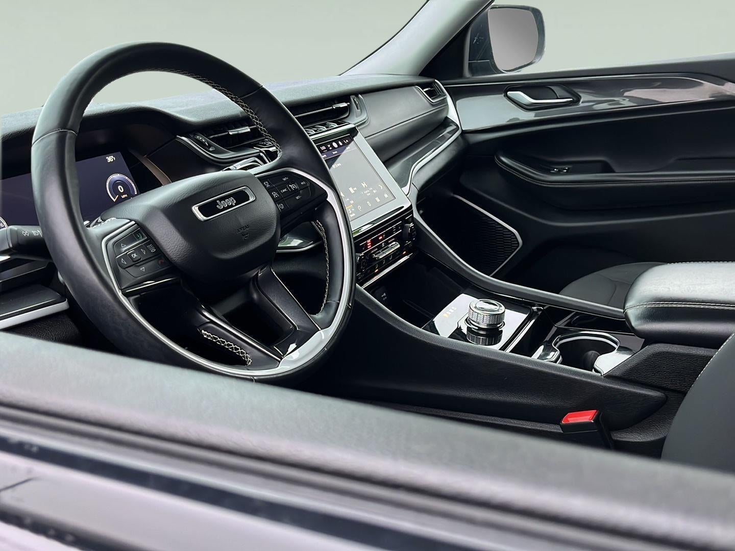 2021 Jeep Grand Cherokee L Laredo